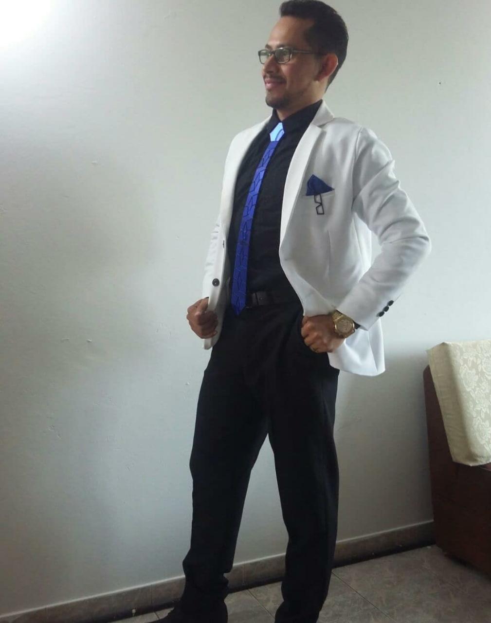 Traje-Adultos